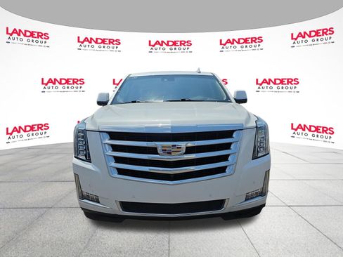 Used 2020 Cadillac Escalade Luxury RWD image 8