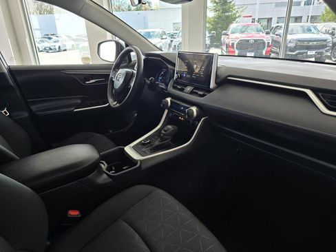 Used 2024 Toyota RAV4 XLE image 44