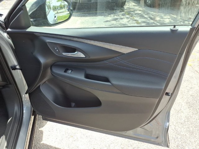 New 2026 Buick Envista Sport Touring w/ Convenience I Package FWD image 25