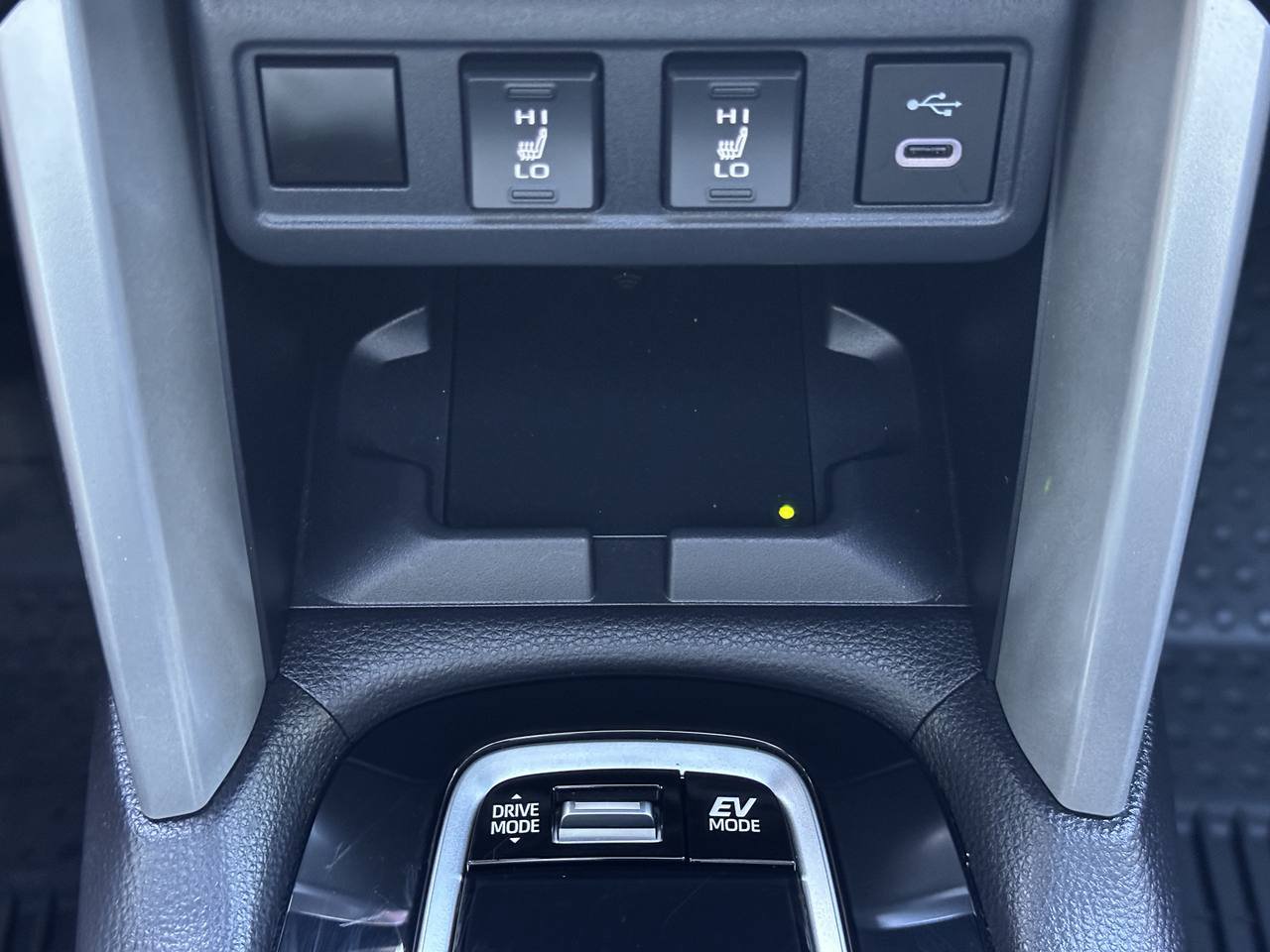 Used 2024 Toyota Corolla Cross AWD Hybrid w/ Convenience Package image 30