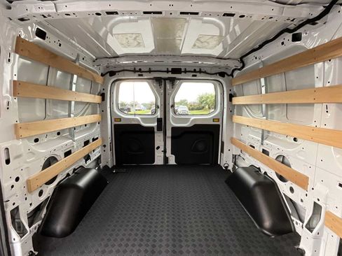 Used 2025 Ford Transit 250 Low Roof w/ Exterior Upgrade Package RWD image 25