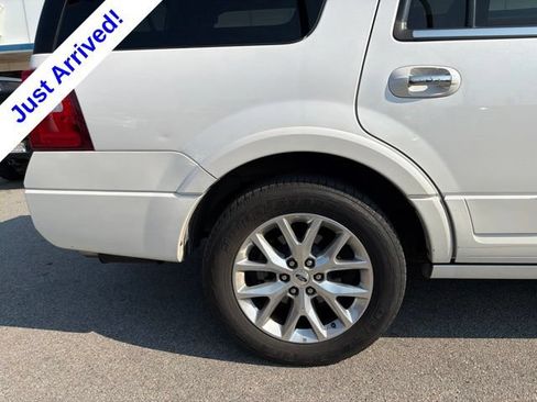 Used 2017 Ford Expedition Limited w/ Equipment Group 301A RWD image 12