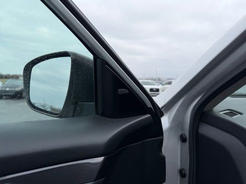 Used 2020 Nissan Rogue S image 14