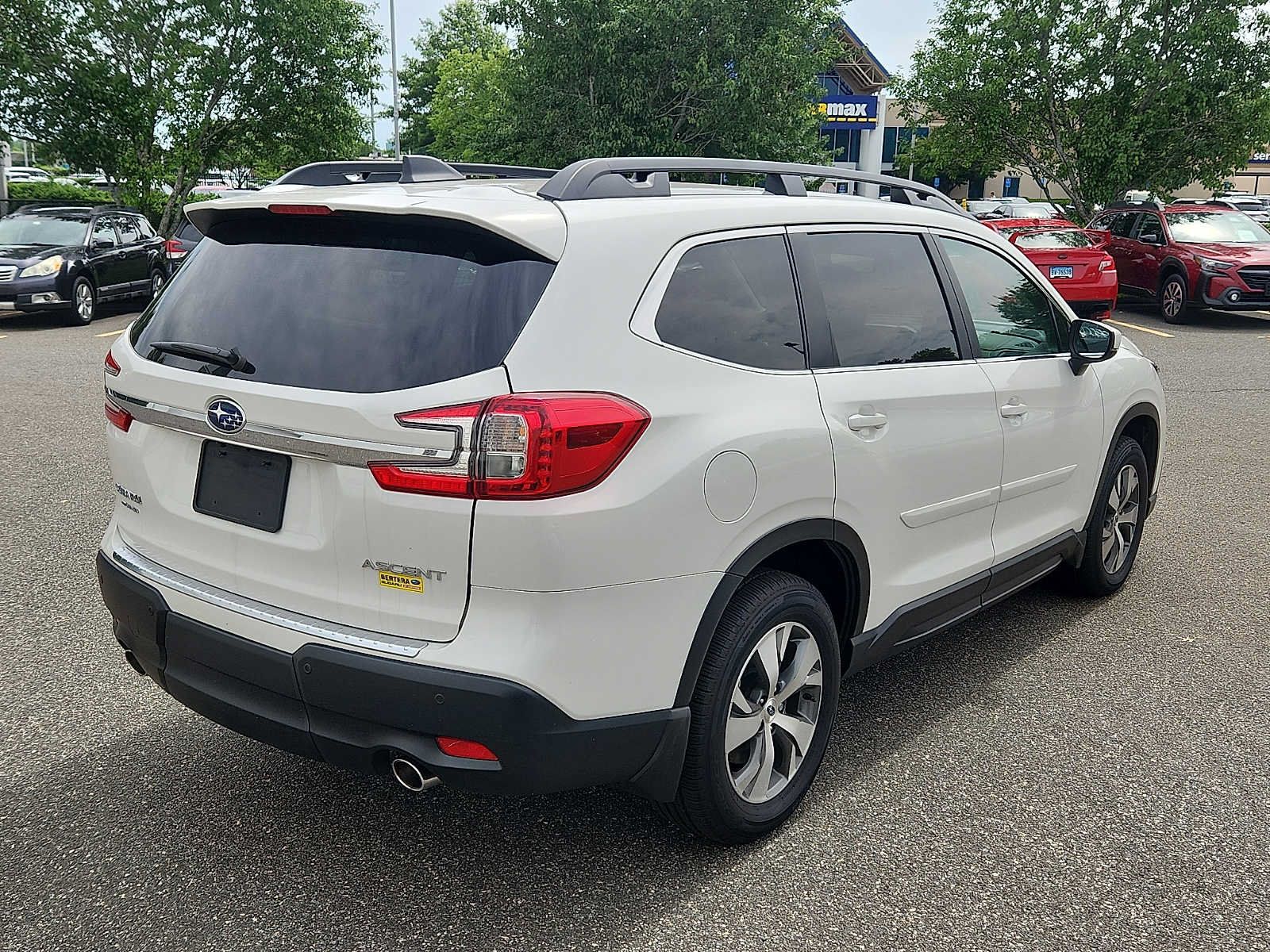 Used 2025 Subaru Ascent Premium AWD/4WD image 6