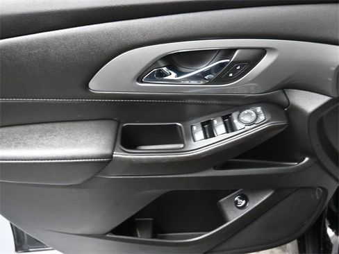 Used 2023 Chevrolet Traverse LT w/ Midnight/Sport Edition image 13