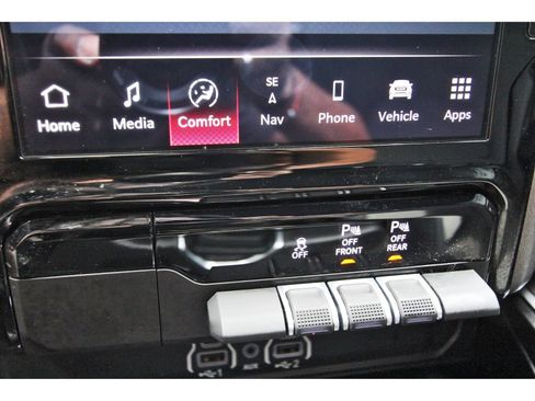 Used 2025 RAM 1500 Lone Star image 28