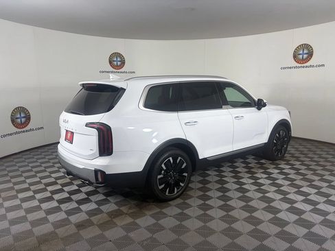 Used 2024 Kia Telluride AWD image 19
