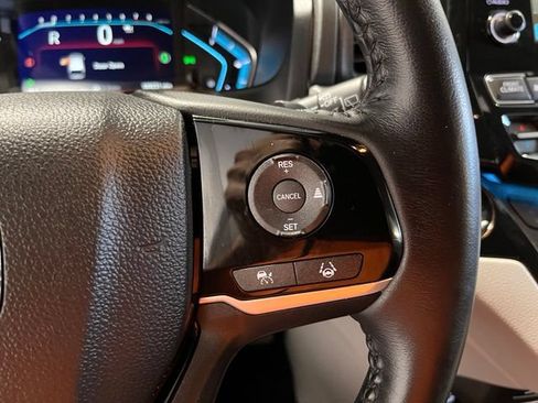 Used 2024 Honda Odyssey Touring image 25