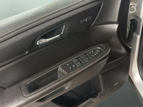 Used 2016 Chevrolet Traverse LT AWD/4WD image 16