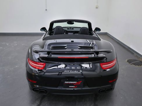 Used 2014 Porsche 911 Turbo S image 11