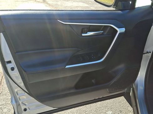 Used 2024 Toyota RAV4 XLE FWD image 12