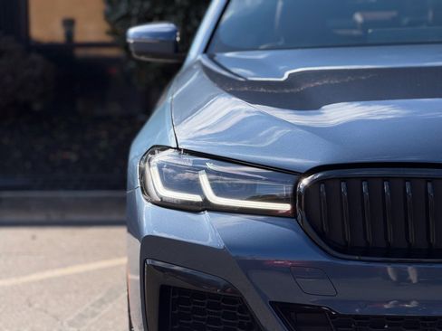 Used 2023 BMW 540i xDrive w/ M Sport Package image 4