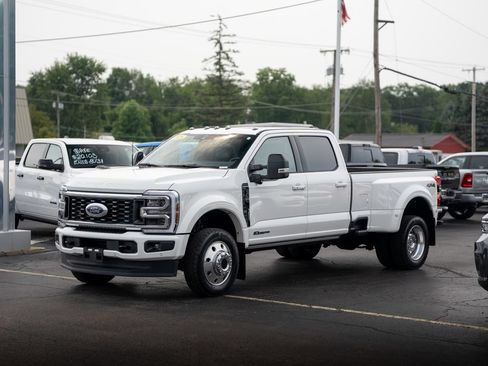Used 2026 Ford F450 Platinum w/ Camper Package AWD/4WD image 2
