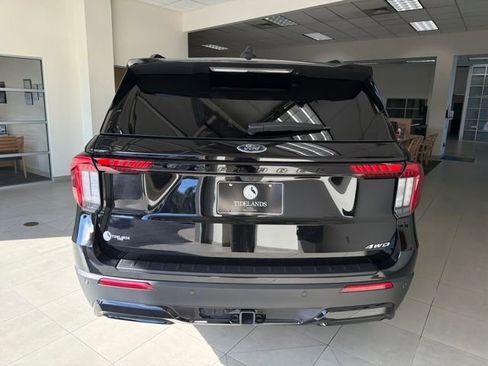 Used 2025 Ford Explorer ST-Line w/ ST-Line Street Pack image 6