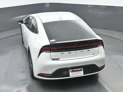 Used 2025 Toyota Prius LE image 28