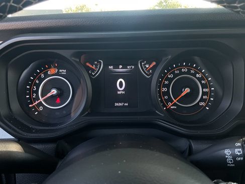 Used 2025 Jeep Wrangler Unlimited Sahara AWD/4WD image 54