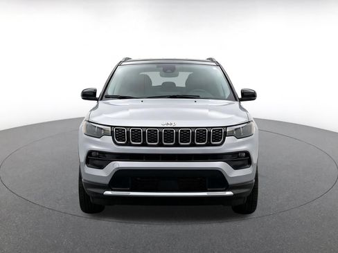 Used 2025 Jeep Compass Limited AWD/4WD image 2