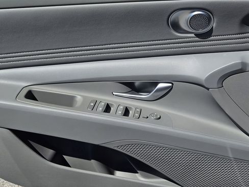 New 2026 Hyundai Elantra Sport FWD image 22