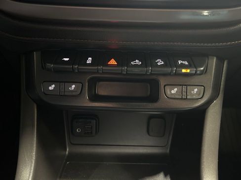 Used 2022 GMC Canyon AT4 w/ Trailering Package image 22