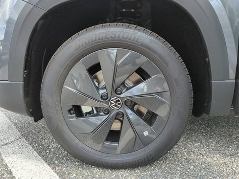 New 2025 Volkswagen Taos S image 39