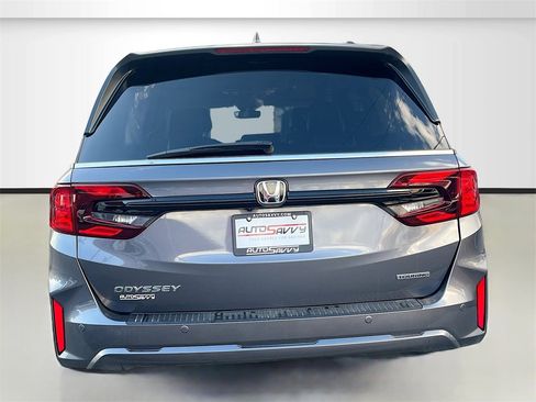 Used 2025 Honda Odyssey Touring image 6
