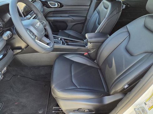 New 2026 Jeep Compass Limited image 7