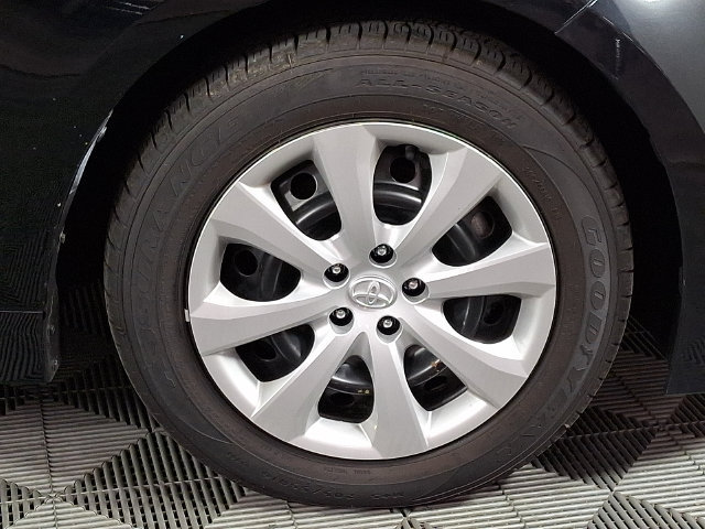 Used 2024 Toyota Corolla LE FWD image 11