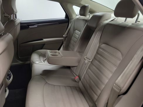 Used 2017 Ford Fusion SE image 21