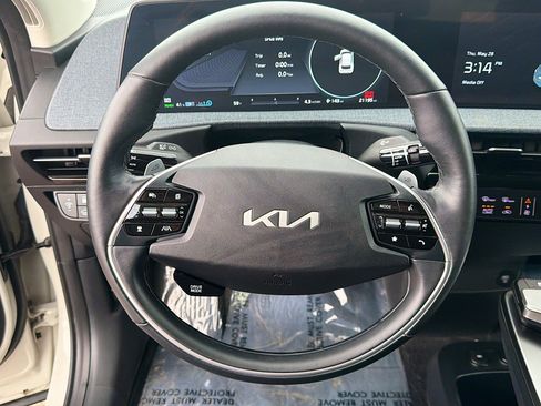 Used 2024 Kia EV6 Wind AWD/4WD image 18