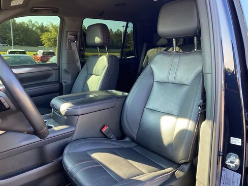 Used 2022 Chevrolet Tahoe RST w/ Sport Performance Package RWD image 22