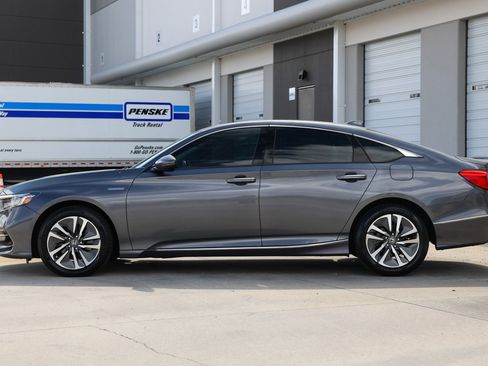Used 2020 Honda Accord Touring image 8