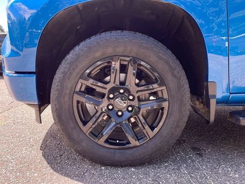 Used 2022 Chevrolet Silverado 1500 RST w/ Convenience Package II AWD/4WD image 33