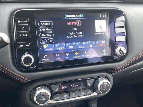 New 2025 Nissan Versa SR w/ Trunk Package image 28