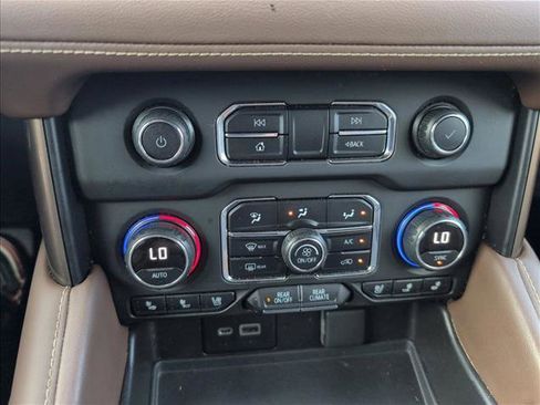 Used 2021 Chevrolet Tahoe High Country image 14