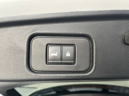 Used 2026 Nissan Pathfinder SL AWD/4WD image 13