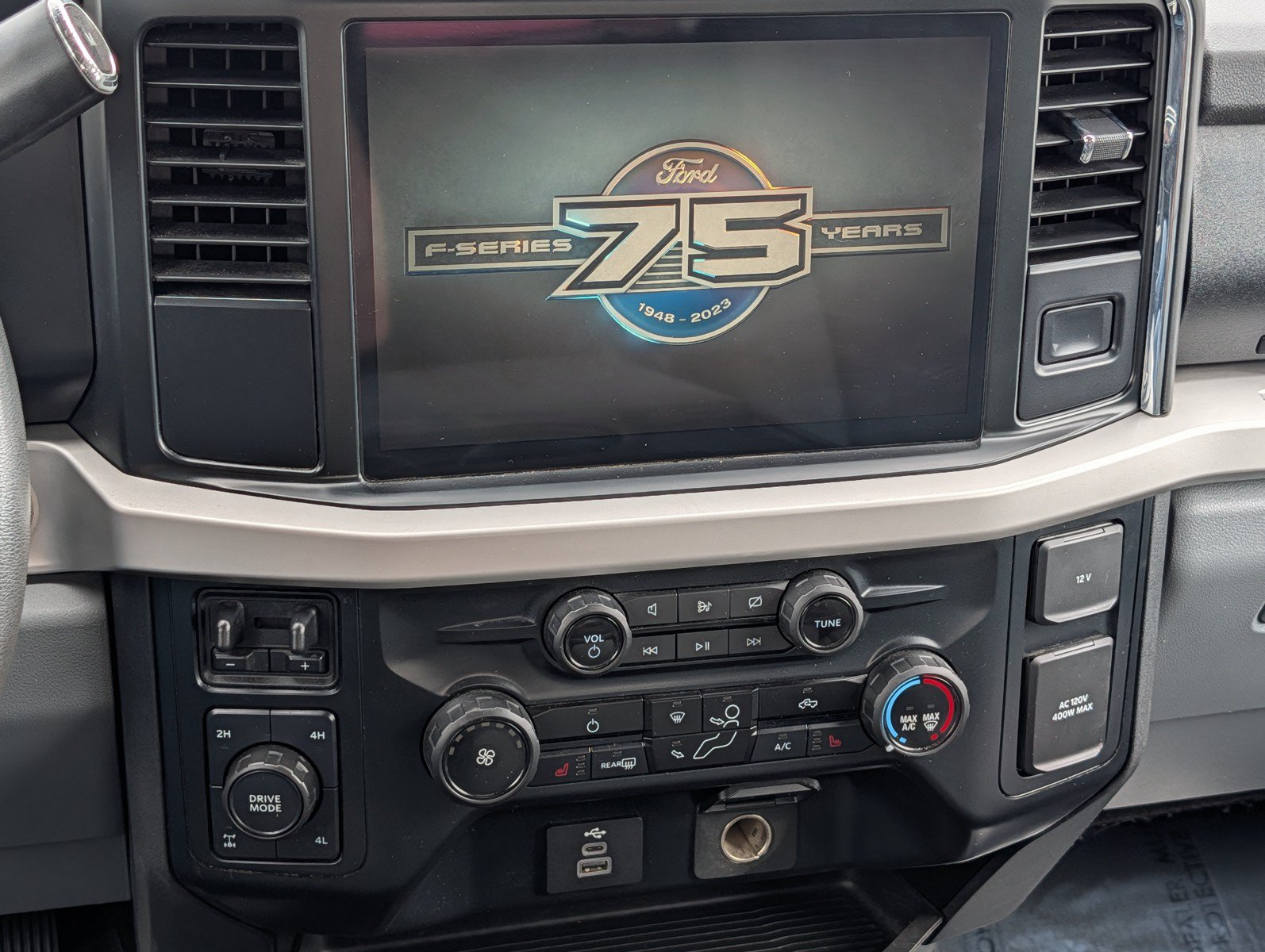 Used 2023 Ford F250 XLT w/ XLT Premium Package AWD/4WD image 20
