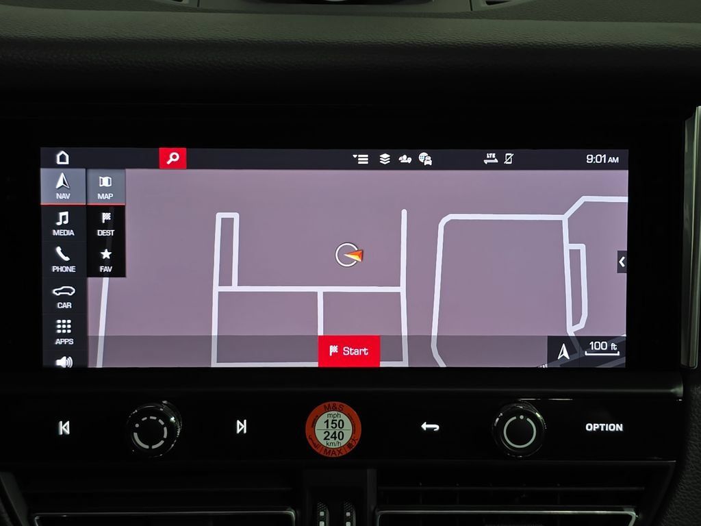 Certified 2026 Porsche Macan AWD/4WD image 18
