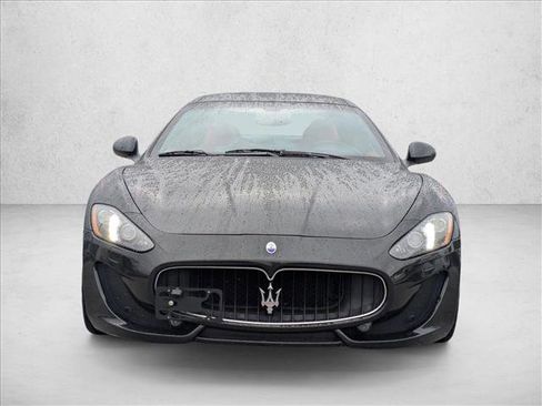 Used 2015 Maserati GranTurismo Sport image 2