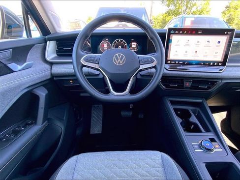 Certified 2026 Volkswagen Tiguan S w/ 18" Wheel Package AWD/4WD image 11