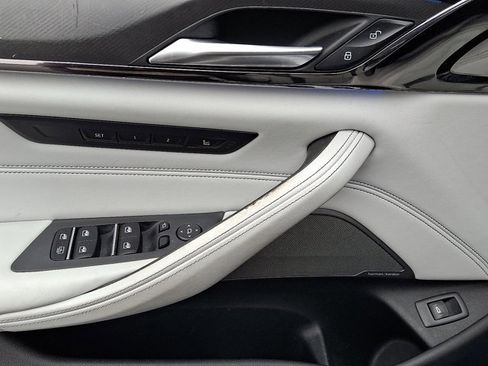 Used 2018 BMW M5 image 8