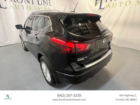 Used 2019 Nissan Rogue Sport SV w/ Technology Package FWD image 5