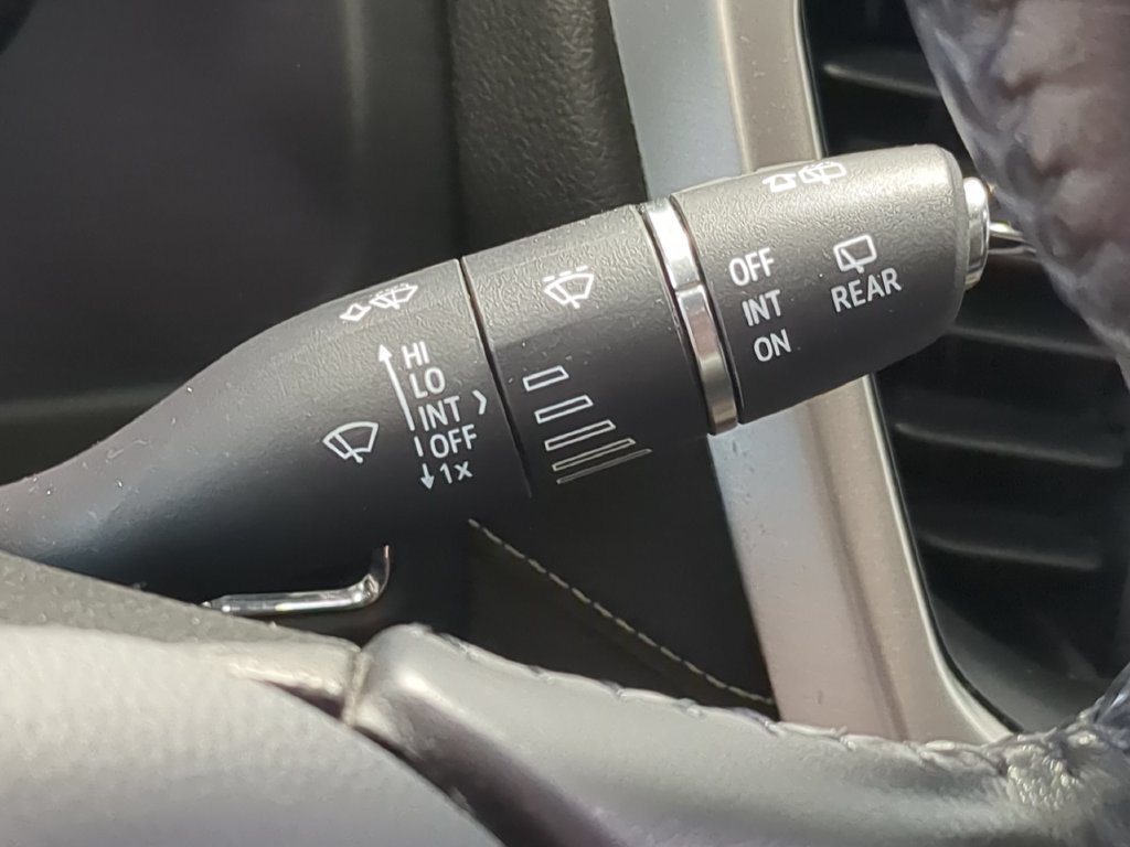 Used 2020 GMC Acadia SLE AWD/4WD image 25