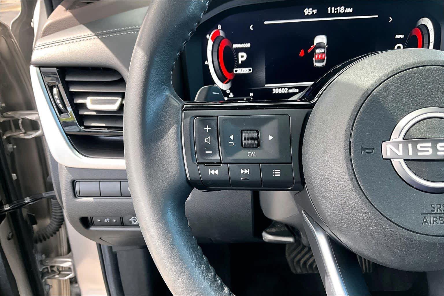 Used 2023 Nissan Rogue Platinum w/ Platinum Premium Package AWD/4WD image 46
