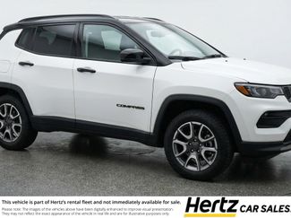 Used 2025 Jeep Compass Trailhawk video 1