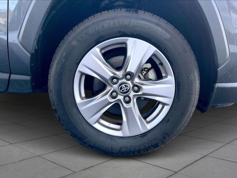 Used 2022 Toyota RAV4 XLE image 10