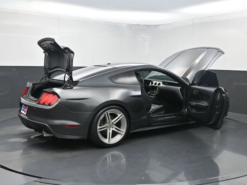 Used 2016 Ford Mustang Premium RWD image 35