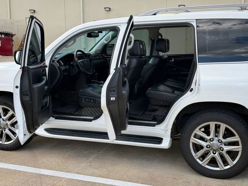 Used 2014 Lexus LX 570 4WD image 11