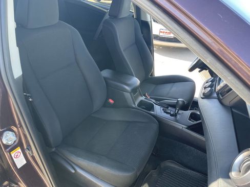 Used 2017 Toyota RAV4 LE w/ All Weather Liner Package AWD/4WD image 31