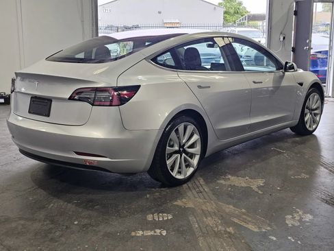 Used 2018 Tesla Model 3 Mid Range RWD image 4