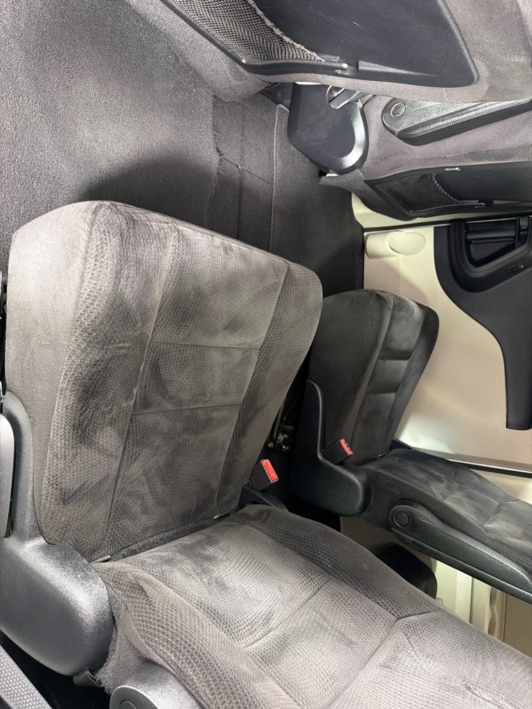 Used 2014 Dodge Grand Caravan SXT FWD image 17
